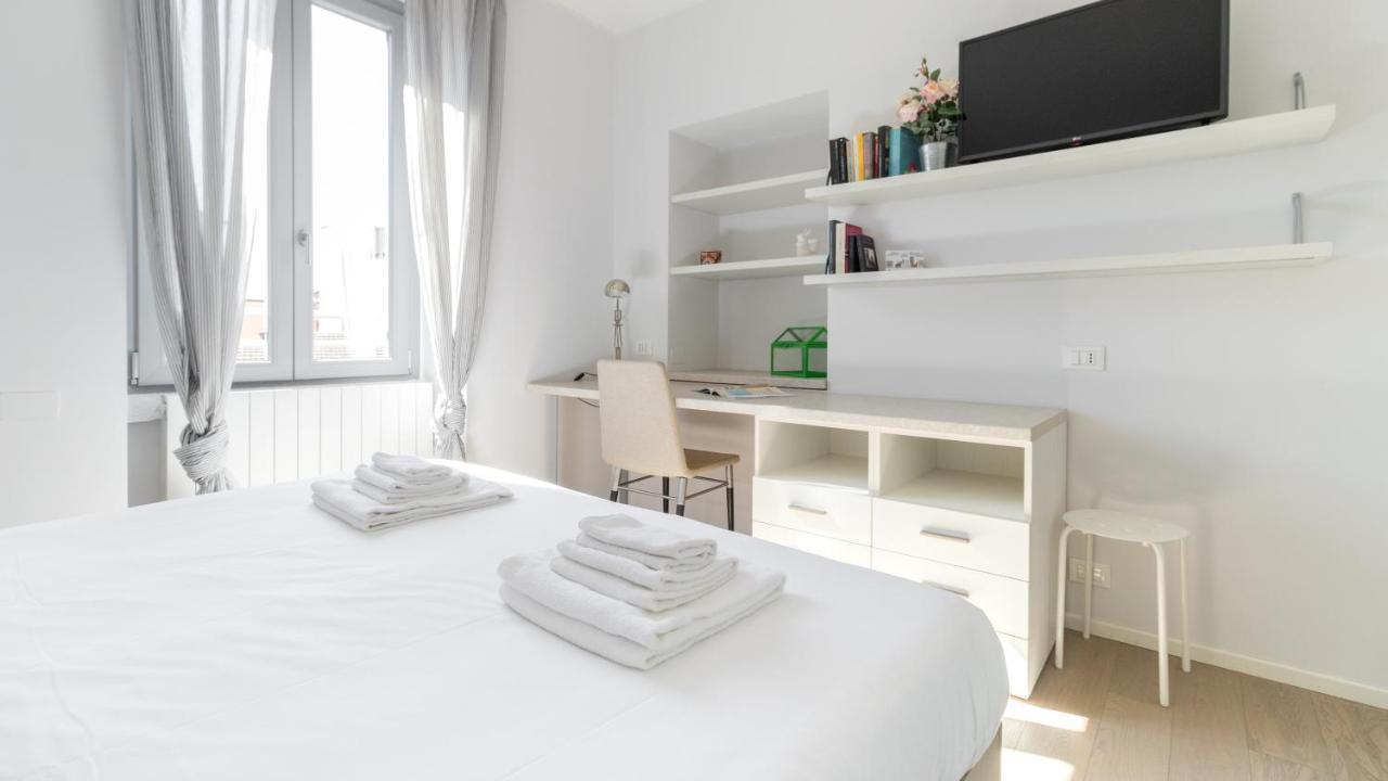 Italianway - Bligny 19 Flat Apartment Milan Bagian luar foto