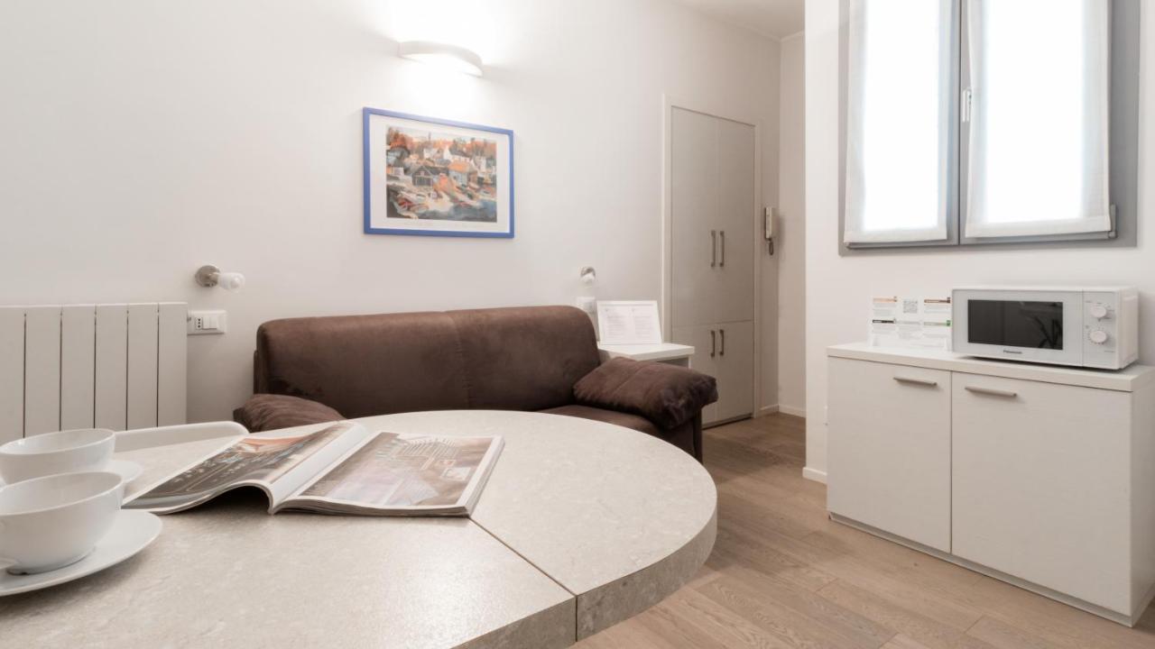 Italianway - Bligny 19 Flat Apartment Milan Bagian luar foto